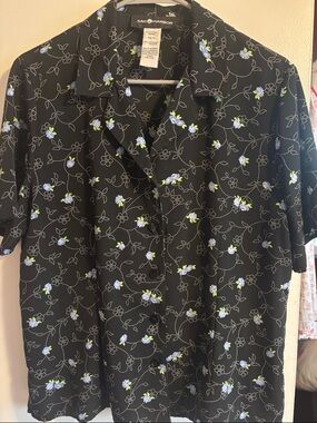 Sag Harbor Black Button-Up Shirt with Blue Floral Print